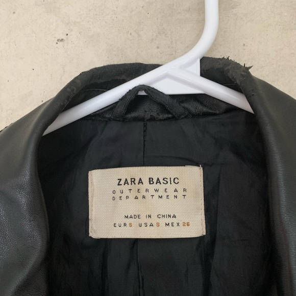 Leather jacket - Picture 2 of 4